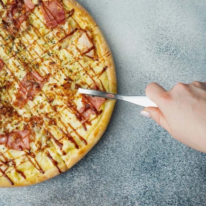 Нож для пиццы и теста Magistro Volt, нержавеющая сталь, цвет серебристый Нож для пиццы и теста Magistro Volt, нержавеющая сталь, цвет серебристый