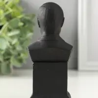 Бюст В.В.Путина, 18х12 см , графит Бюст В.В.Путина, 18х12 см , графит