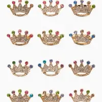 Брошь &laquo;Корона&raquo;, радужная, цветная в жёлтом золоте