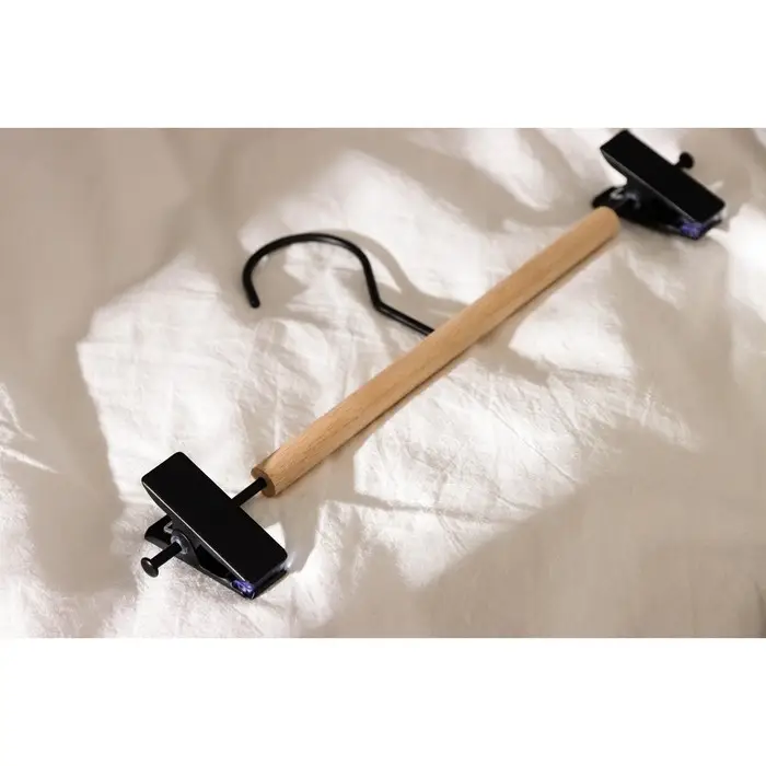 Плечики для брюк и юбок SAVANNA Wood, 28×11,5×2,8 см, цвет чёрный Плечики для брюк и юбок SAVANNA Wood, 28×11,5×2,8 см, цвет чёрный