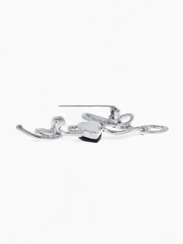 Брошь Love, чёрно-белая в серебре