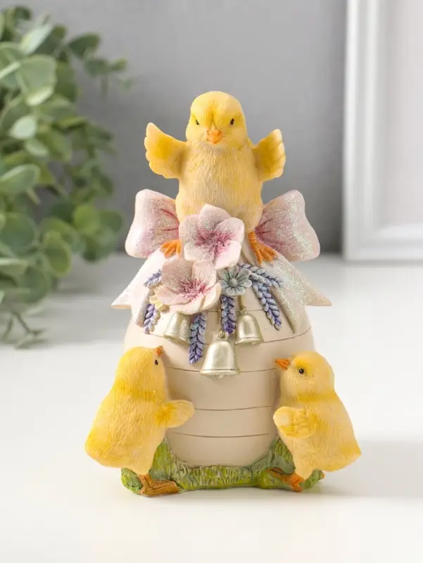 Сувенир полистоун "Цыплята с яичком с розовыми цветами и колокольчиками" 15 см