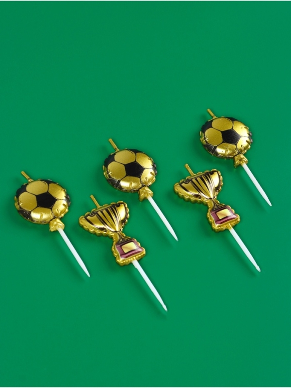 Набор свечей в торт Набор свечей в торт "Кубки и футбольные мячи", 5 шт, на шпажке