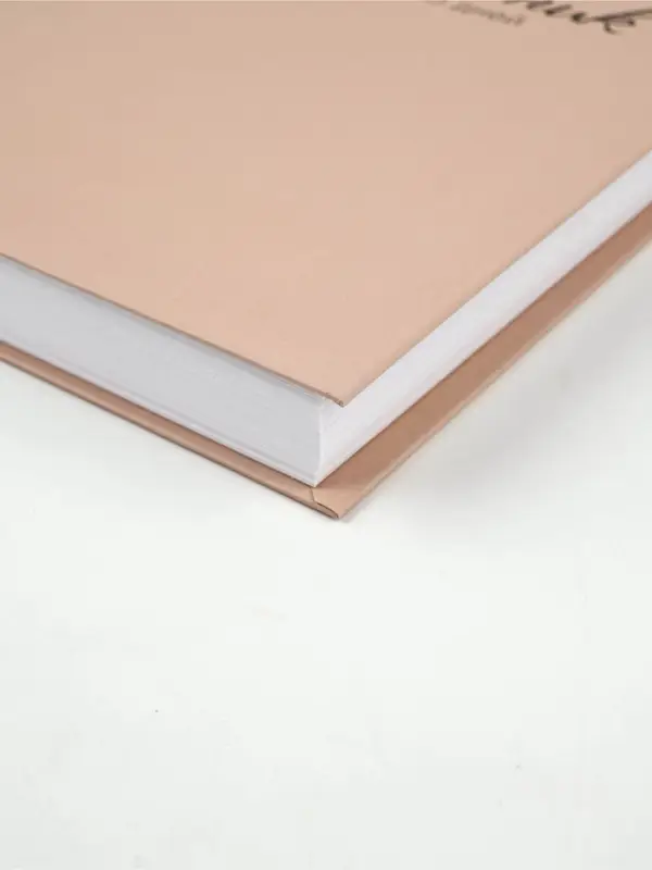 Ежедневник А5, 160 листов, в твердой обложке Ежедневник А5, 160 листов, в твердой обложке "365 дней"