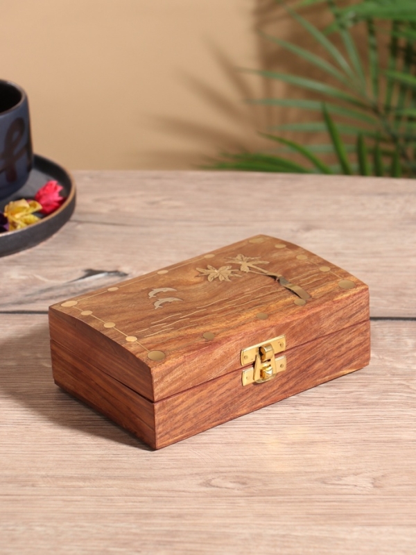 Шкатулка «Дельфины», 15.5×10.5×5.5 см, дерево шишам, латунь