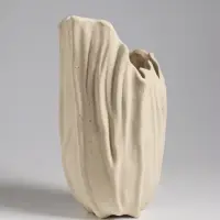 Ваза настольная керамика "Джалис" 22,5х12 см, бежевый Ваза настольная керамика "Джалис" 22,5х12 см, бежевый