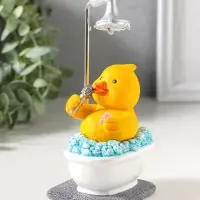 Сувенир полистоун лак "Жёлтый утёнок принимает ванну" 8,3х6,8х16 см
