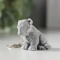 Брелок "Тигренок сидящий 2", 3,7см