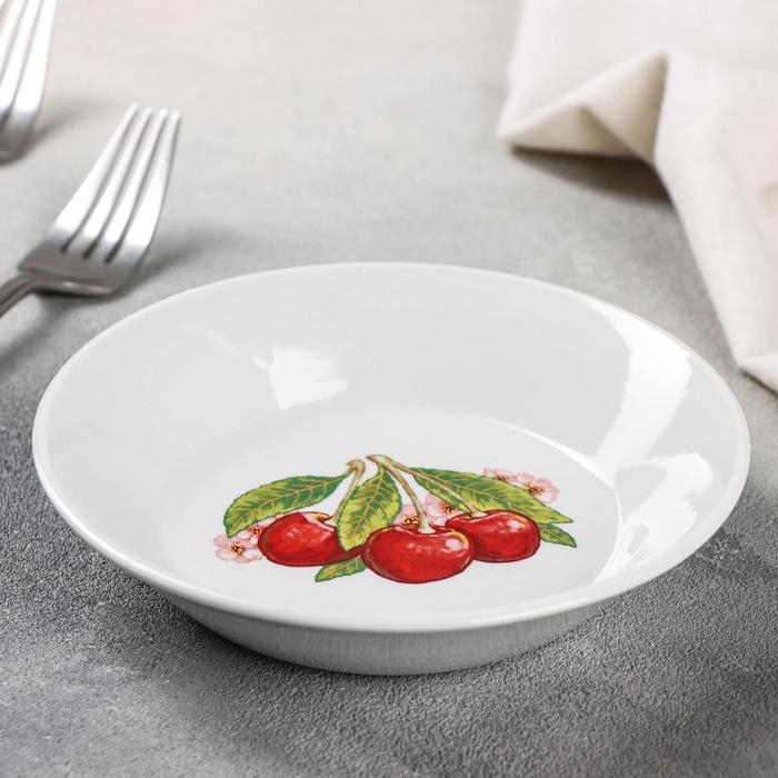 Тарелка фарфоровая «Вишня», d=14 см Тарелка фарфоровая «Вишня», d=14 см
