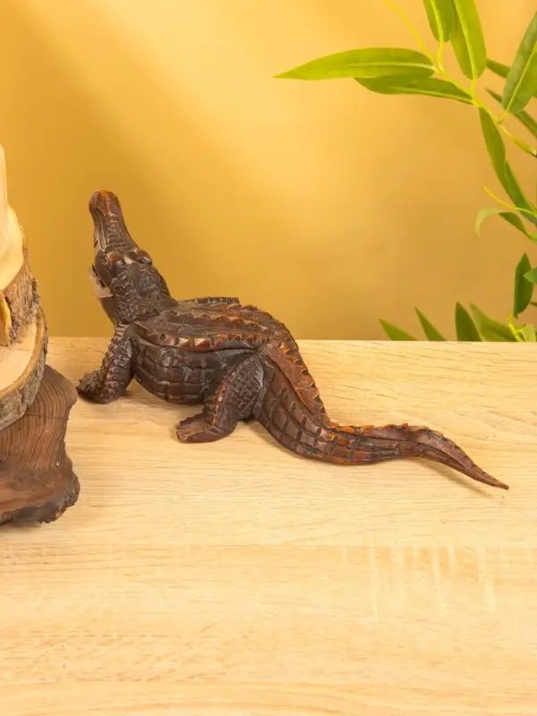 Сувенир "Аллигатор" дерево Суар, 30х10х6 см, цв. коричневый