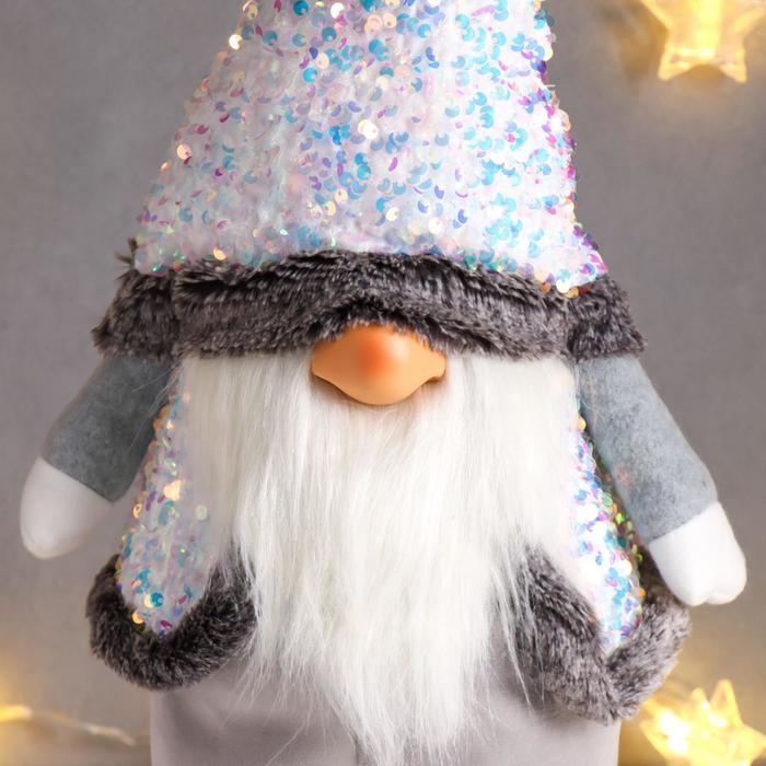 Кукла интерьерная Кукла интерьерная "Дед Мороз в бело-перламутровом колпаке и жилетке с пайетками" 55х16х22 см 62601