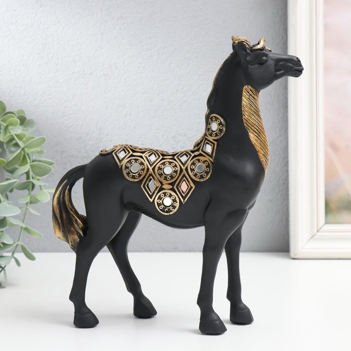 Сувенир полистоун Сувенир полистоун "Императорский чёрный конь, с зеркалами" 19х5,5х21,5 см