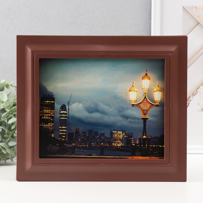 Ключница закрытая Ключница закрытая "Фонарь" 26,5х31,5 см Орех