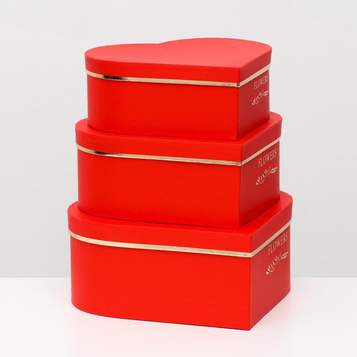 Набор коробок 3 в 1 Набор коробок 3 в 1 "сердца" красный, 28.5 x 26 x 11 - 23.5 x 21 x 8.5 см