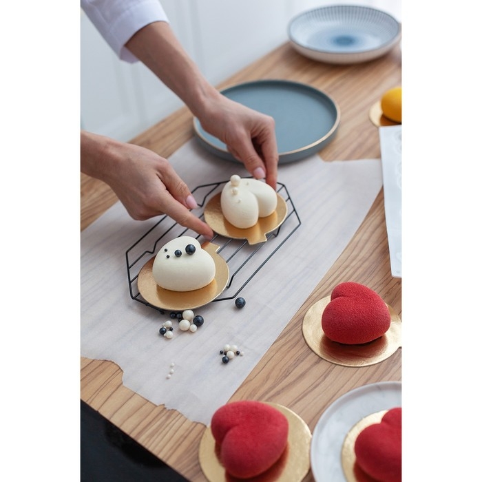 Решётка для глазирования и остывания кондитерских изделий KONFINETTA «Октаэдр», 25×15×1,8 см, цвет чёрный Решётка для глазирования и остывания кондитерских изделий KONFINETTA «Октаэдр», 25×15×1,8 см, цвет чёрный