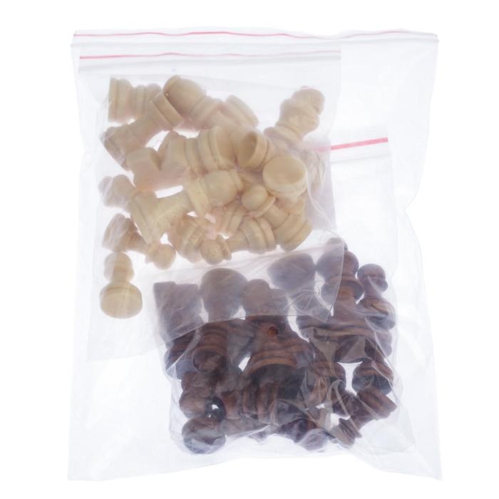 Шахматные фигуры, дерево, король h-5.5 см, пешка h-2.8 см Шахматные фигуры, дерево, король h-5.5 см, пешка h-2.8 см