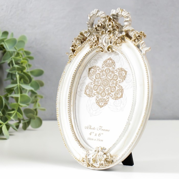 Фоторамка полистоун 10х15 см Фоторамка полистоун 10х15 см "Бант и медальон" белая с золотом 21х14 см