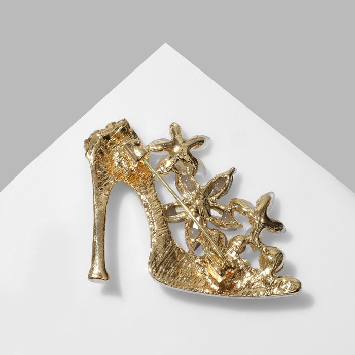 Брошь «Туфелька», цвет молочно-белый в золоте Брошь «Туфелька», цвет молочно-белый в золоте