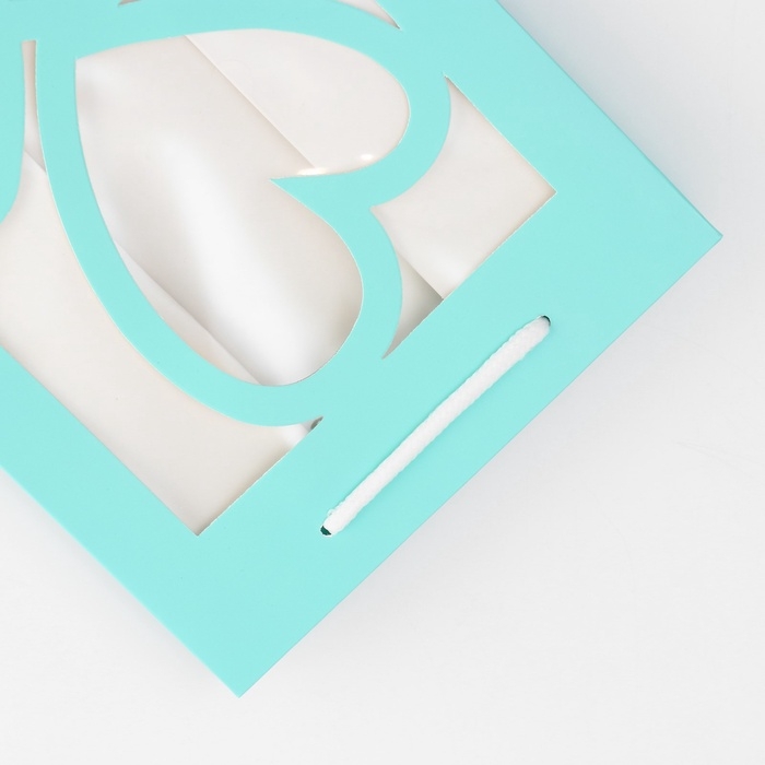 Пакет подарочный с фигурным окном, 18 х 13 х 25 см, голубой Пакет подарочный с фигурным окном, 18 х 13 х 25 см, голубой