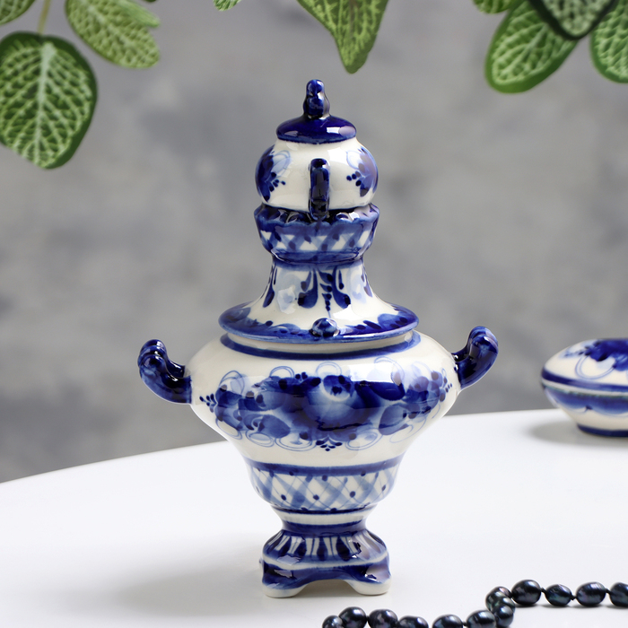 Самовар средний, гжель, фарфор, 18х11 см Самовар средний, гжель, фарфор, 18х11 см