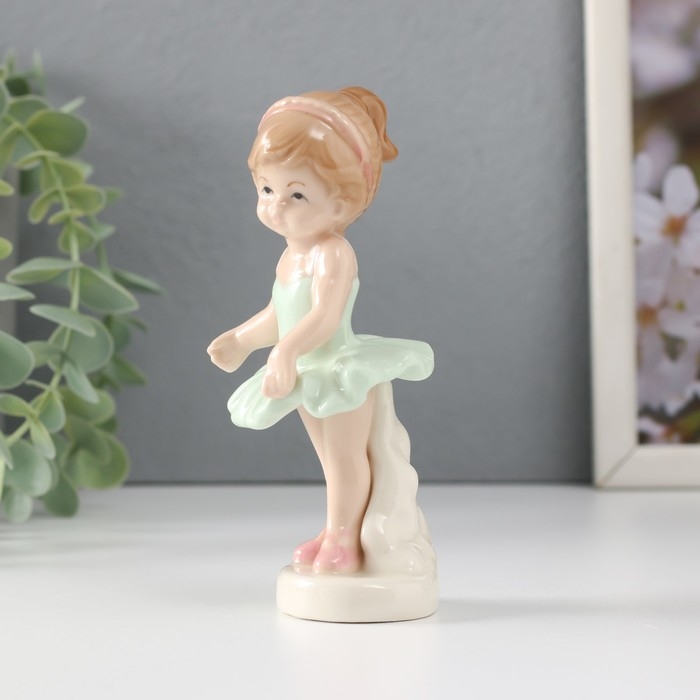 Сувенир керамика  Сувенир керамика "Маленькая балерина в зелёной пачке" 7,5х4,5х12 см