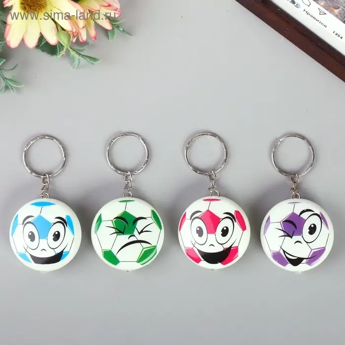 Фонарик брелок для ключей на кольце «Футбольный мяч смайл», светится, 4×4×1 см, МИКС Фонарик брелок для ключей на кольце «Футбольный мяч смайл», светится, 4×4×1 см, МИКС