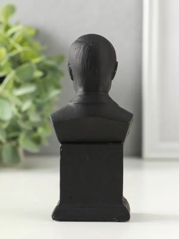 Бюст &laquo;Путин В.В.&raquo;, гипс, 12&times;6 см, графит