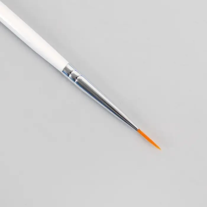 Кисть для дизайна ногтей, тонкая, 8 см, d=2×10 мм, белая Кисть для дизайна ногтей, тонкая, 8 см, d=2×10 мм, белая