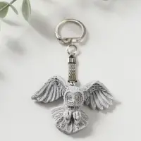 Брелок "Сова полярная с расправленными крыльями" (барельеф) , 4,1см