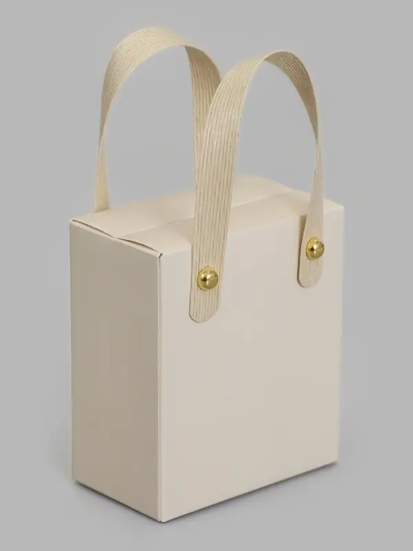 Коробка - пакет с ручками подарочная, 10&times;8.5&times;5 см, кремовая