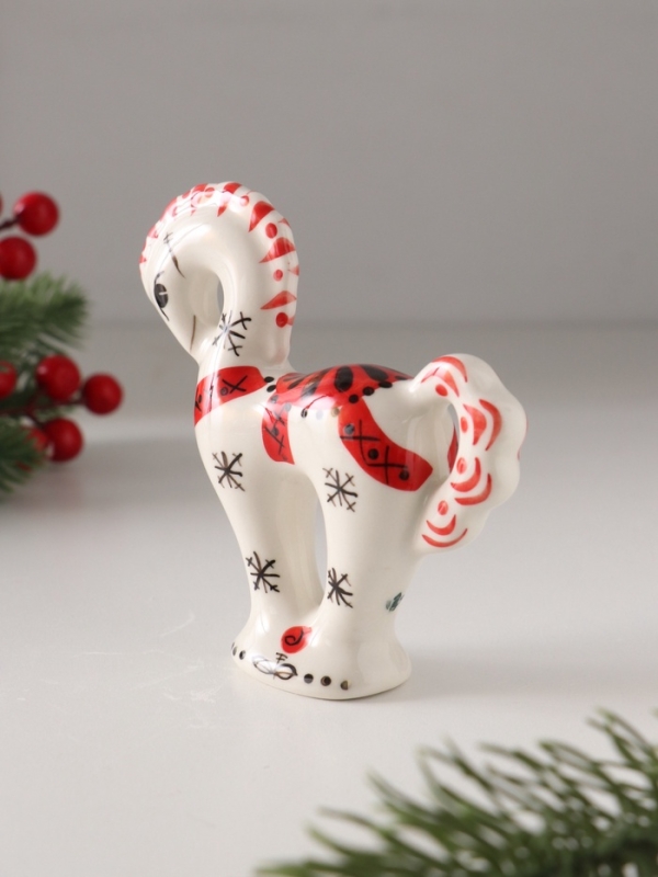 Статуэтка фарфоровая  Статуэтка фарфоровая "Лошадь Классика", /авторская роспись О.Огородниковой/  10 см