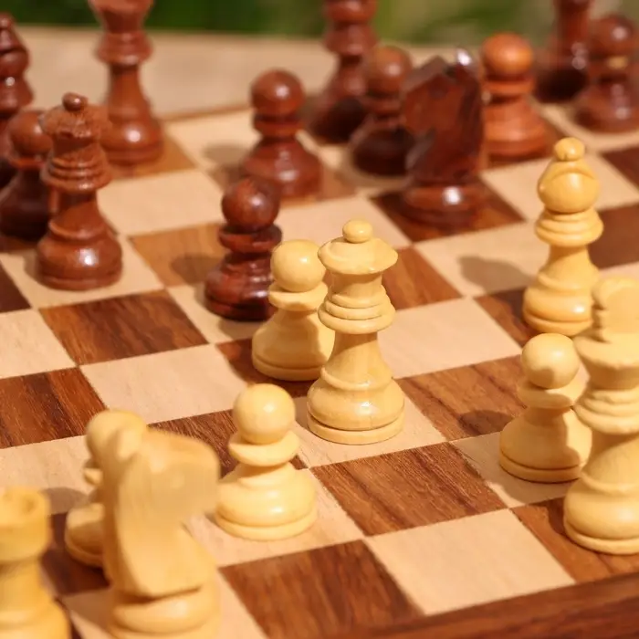 Игра настольная 3 в 1, шахматы, домино, кубики, доска 20&times;20 см, дерево шишам