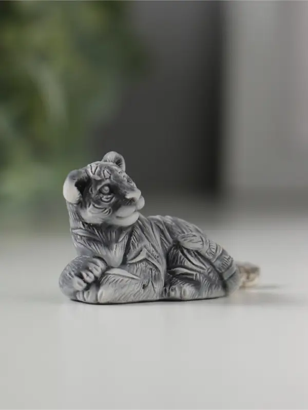 Брелок "Тигр лежит маленький" 3см