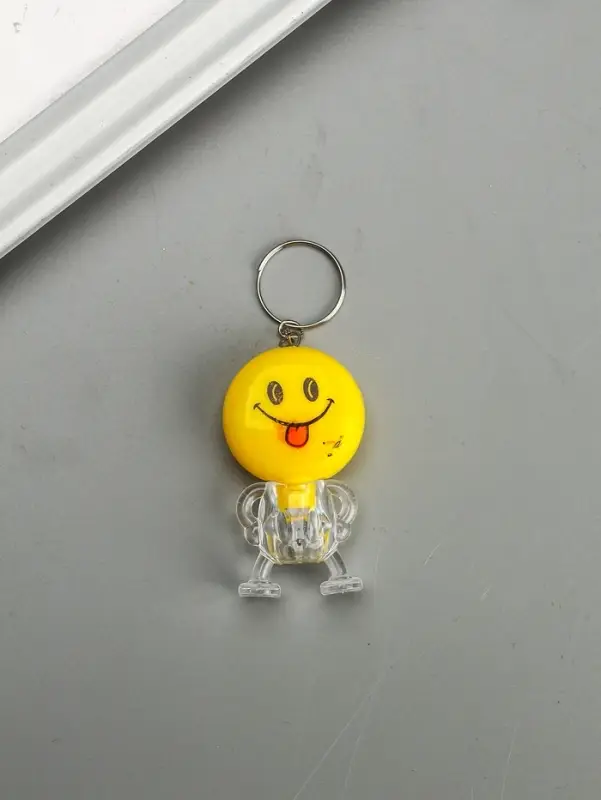 Фонарик брелок для ключей на кольце &laquo;Смайлик&raquo;, 1 LED, 3&times;5.5 см, МИКС