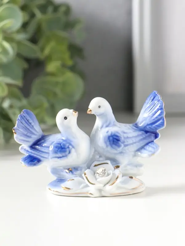 Фигурка керамика под фарфор &laquo;2 голубка&raquo;, синие, 5.5&times;8 см