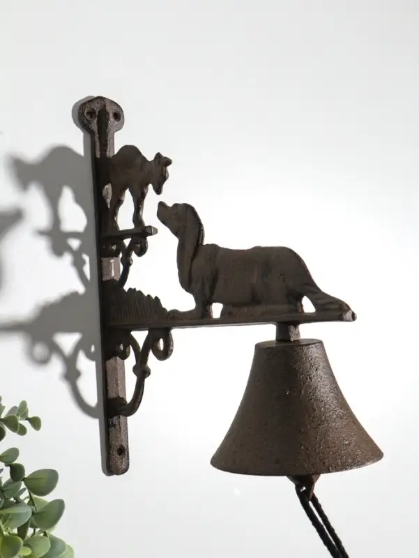 Колокол сувенирный чугун "Такса и кот" 28х25х10,5 см