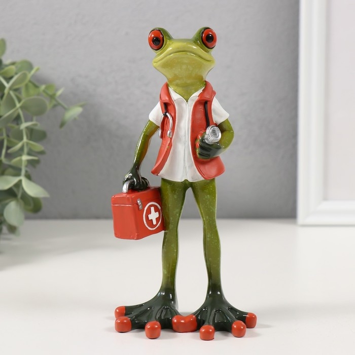 Сувенир полистоун лак Сувенир полистоун лак "Лягуха-доктор" 8,8х6х16,2 см