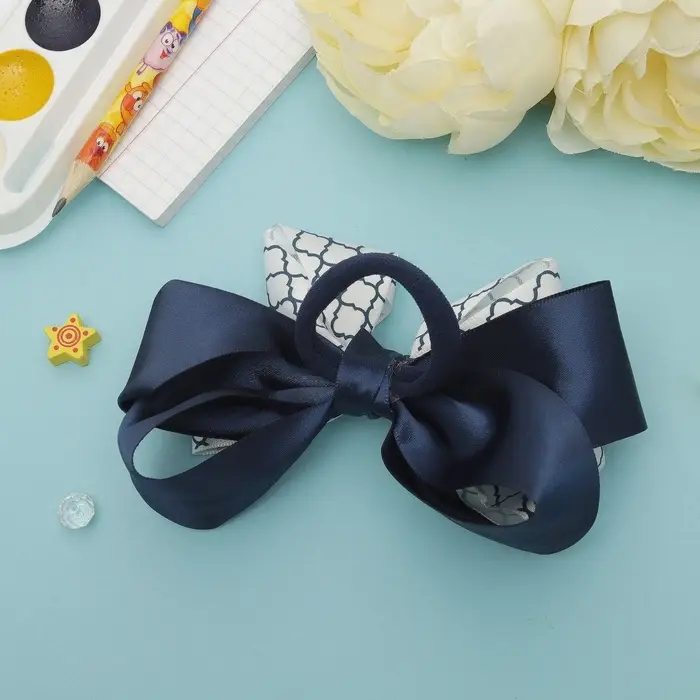 Бант для волос на резинке &laquo;Школьница&raquo;, узор, 12 см, бело-синий