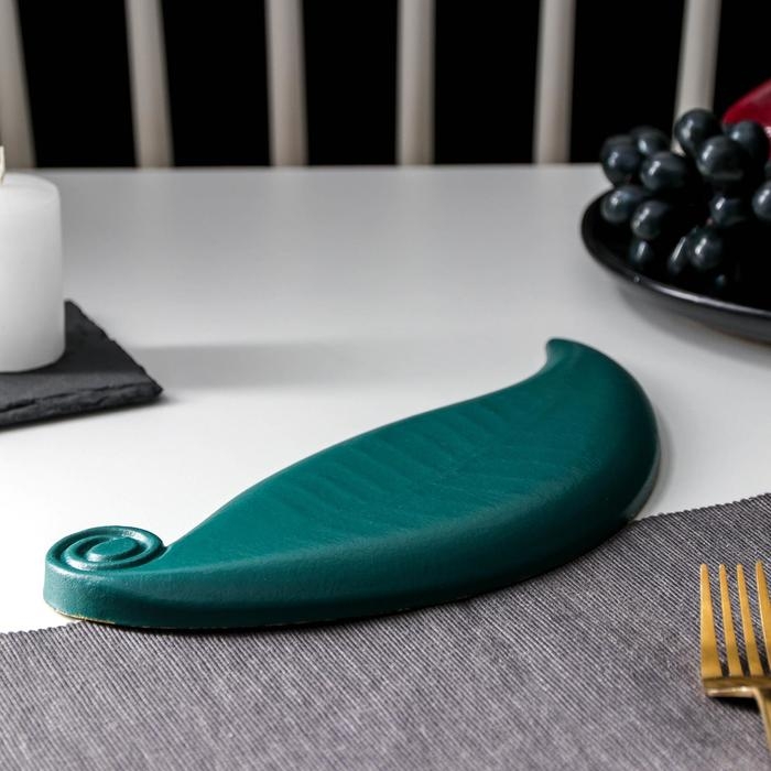 Блюдо для фруктов Доляна «Винтажный лист», 27×10,5×1,5 см, цвет зелёный Блюдо для фруктов Доляна «Винтажный лист», 27×10,5×1,5 см, цвет зелёный