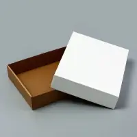 Коробка сборная, без печати, крышка - дно &laquo;белая&raquo; без окна 30.5&times;24&times;6.1 см