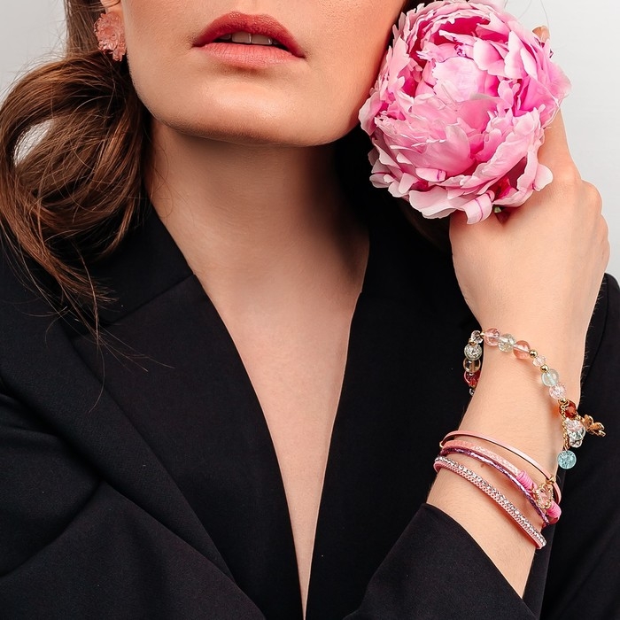 Браслет «Радость» ромашка, цветной в золоте, d=7 Браслет «Радость» ромашка, цветной в золоте, d=7