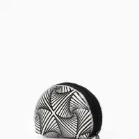 Кошелёк-монетница на молнии 9.5&times;3&times;7.5 см, с монохромным принтом, МИКС