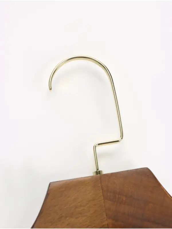 Плечики - вешалка для костюмов LaDо́m Brown Gold, 42.5&times;4&times;19 см, перекладина вельвет, широкие плечики, дерево бук