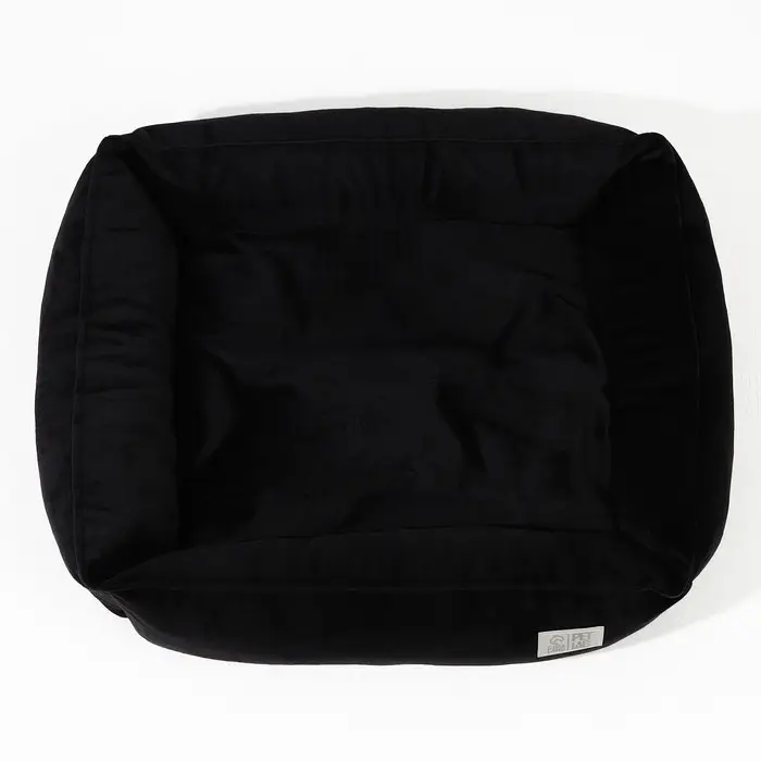 Лежанка для кошек и собак велюровая Pet Lab, 45 х 40 х 15 см, черная Лежанка для кошек и собак велюровая Pet Lab, 45 х 40 х 15 см, черная