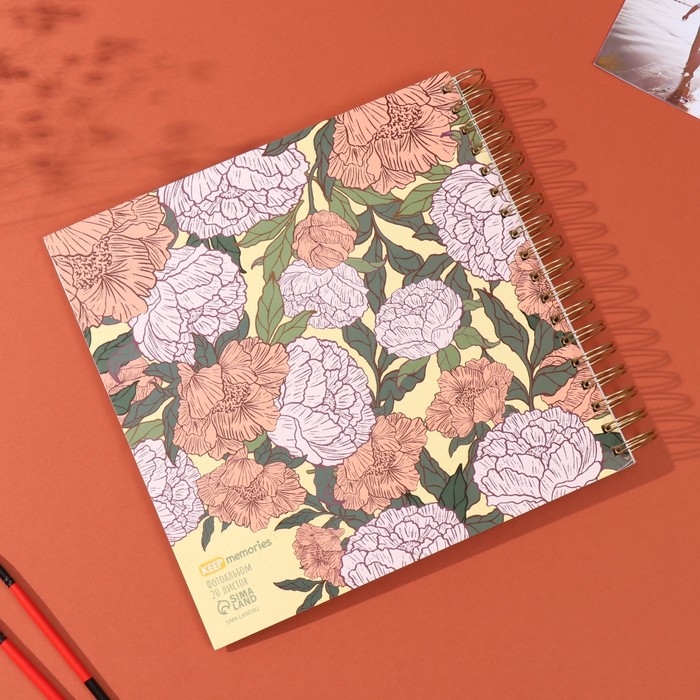 Фотоальбом на спирали 20 листов Фотоальбом на спирали 20 листов "Балерины и цветы" объёмный элемент + 4 вкладки 24х24 см