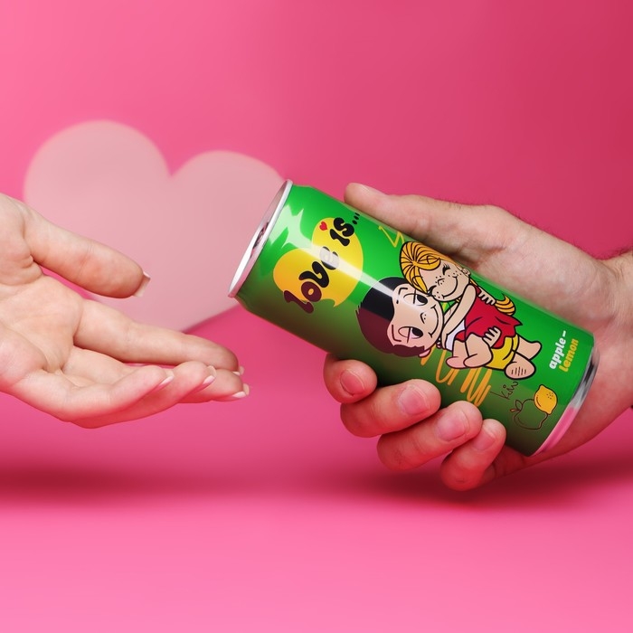 Вода газированная Love is, с яблоком и лимоном, 330 мл Вода газированная Love is, с яблоком и лимоном, 330 мл