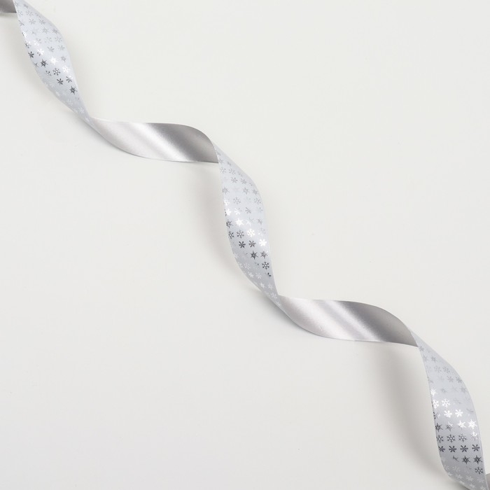 Новый год. Лента для декора и подарков, снежинки, 2 см х 45 м Новый год. Лента для декора и подарков, снежинки, 2 см х 45 м