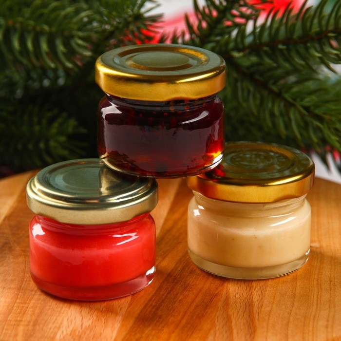 Набор «Счастливый новый год»: 2 крем-меда и варенье с шишками по 30 г. Набор «Счастливый новый год»: 2 крем-меда и варенье с шишками по 30 г.