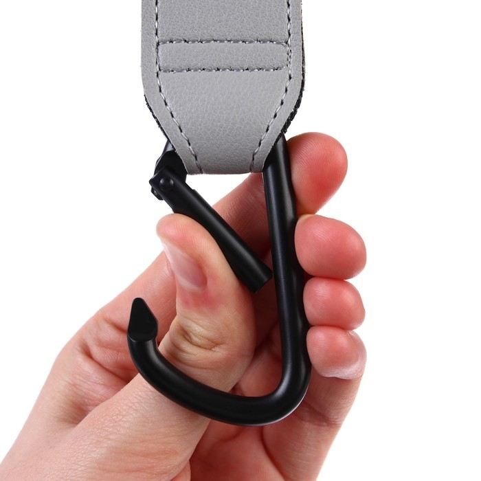 Карабин для сумок на коляску, на липучке, экокожа, цвет серый Карабин для сумок на коляску, на липучке, экокожа, цвет серый