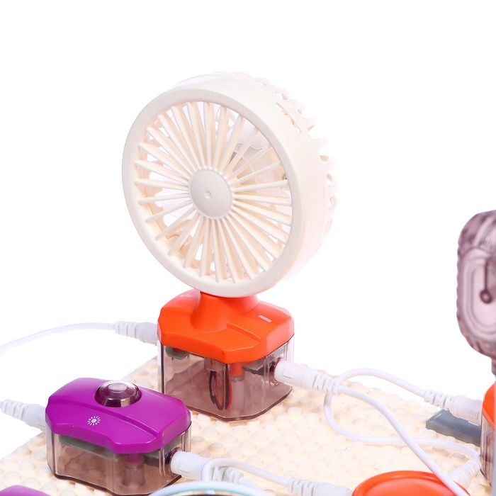 Электронный конструктор, 53 детали, 151 схема Электронный конструктор, 53 детали, 151 схема